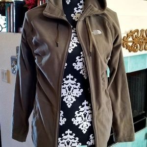 North Face Polartec Ladies Fleece Jacket Hoodie.